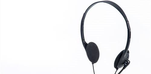 School and telework. Headset with single directional microphone difficult to pick noise around
